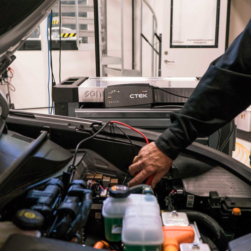 ctek-pro25s-25a-12v-batterieladegeraet_5